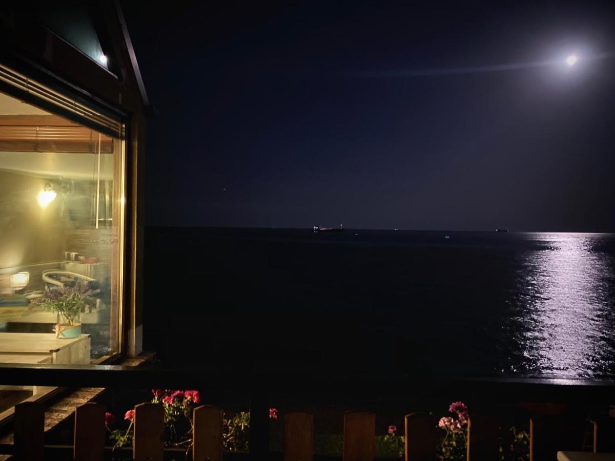 Hemingway Rooms In Happy Beach Varna Exterior photo