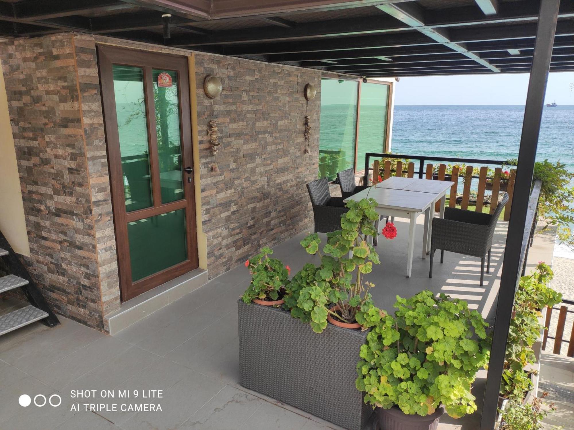 Hemingway Rooms In Happy Beach Varna Exterior photo